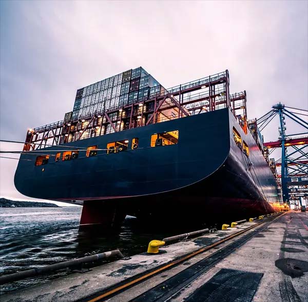 Mednarodna logistika - ladijski prevoz zabojnikov